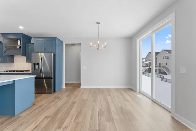 $679,900 | 11761 35th Street North, Lake Elmo, MN 55042