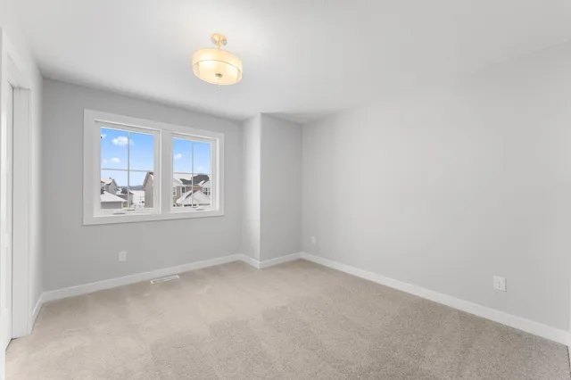 $679,900 | 11761 35th Street North, Lake Elmo, MN 55042