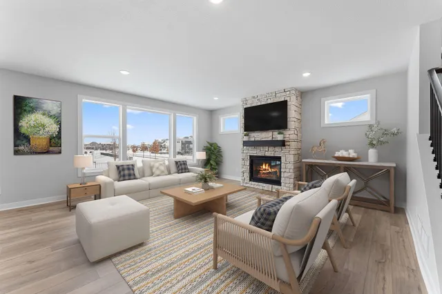 $679,900 | 11761 35th Street North, Lake Elmo, MN 55042