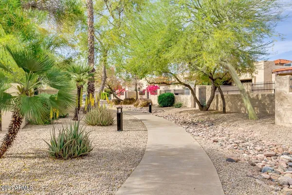 $2,100 | 16623 16623rd, Phoenix, AZ 85053
