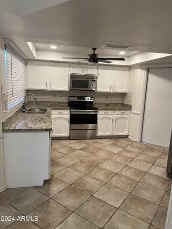 $2,100 | 16623 16623rd, Phoenix, AZ 85053