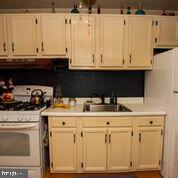 1727 Pin Oak Road Baltimore, MD 21234 - Photo 7 of 26 GAS STOVE