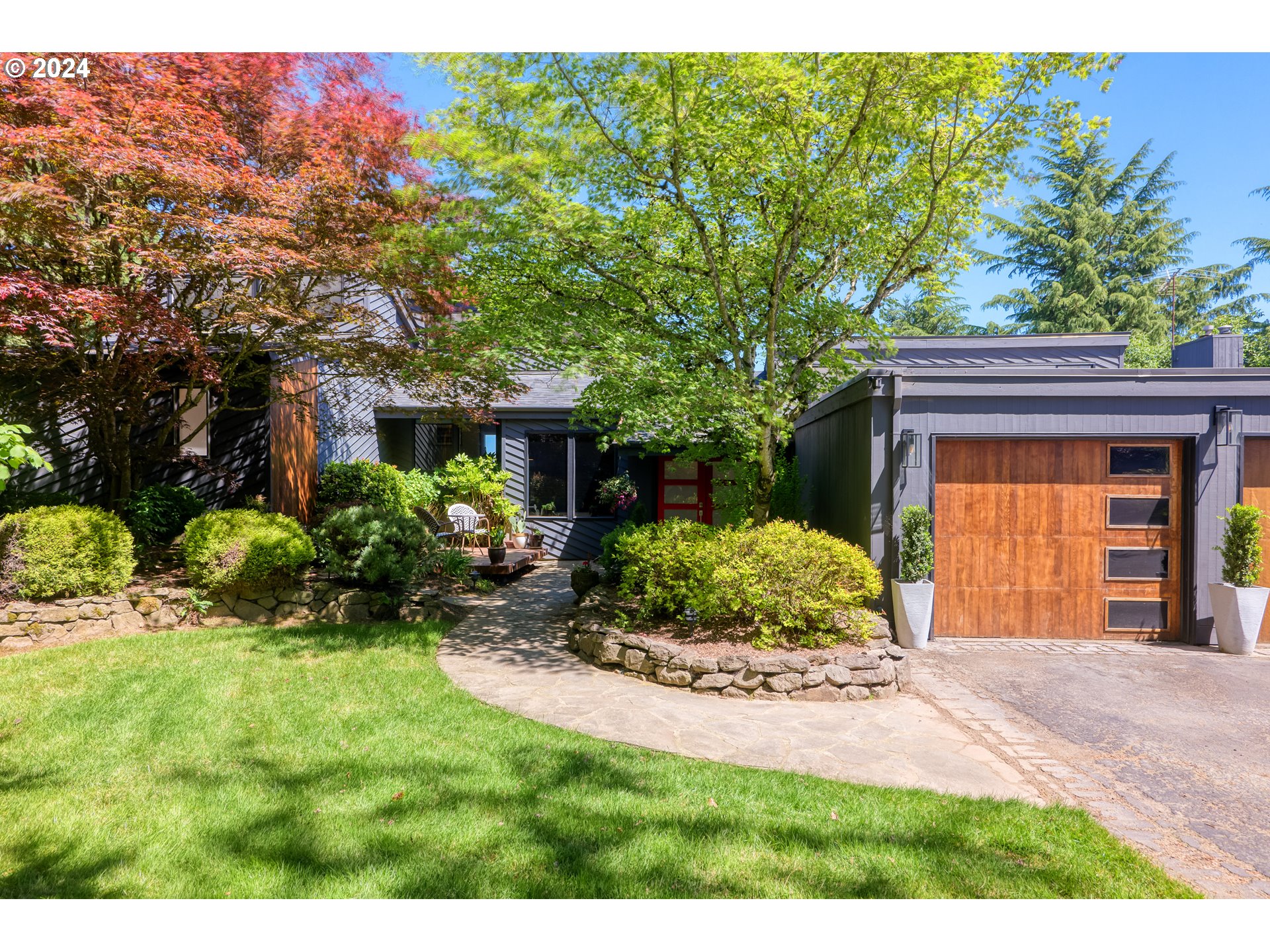 13285 Southwest Bull Mountain Road Tigard, OR 97224 - Photo 1 of 46 Gallery Image 1