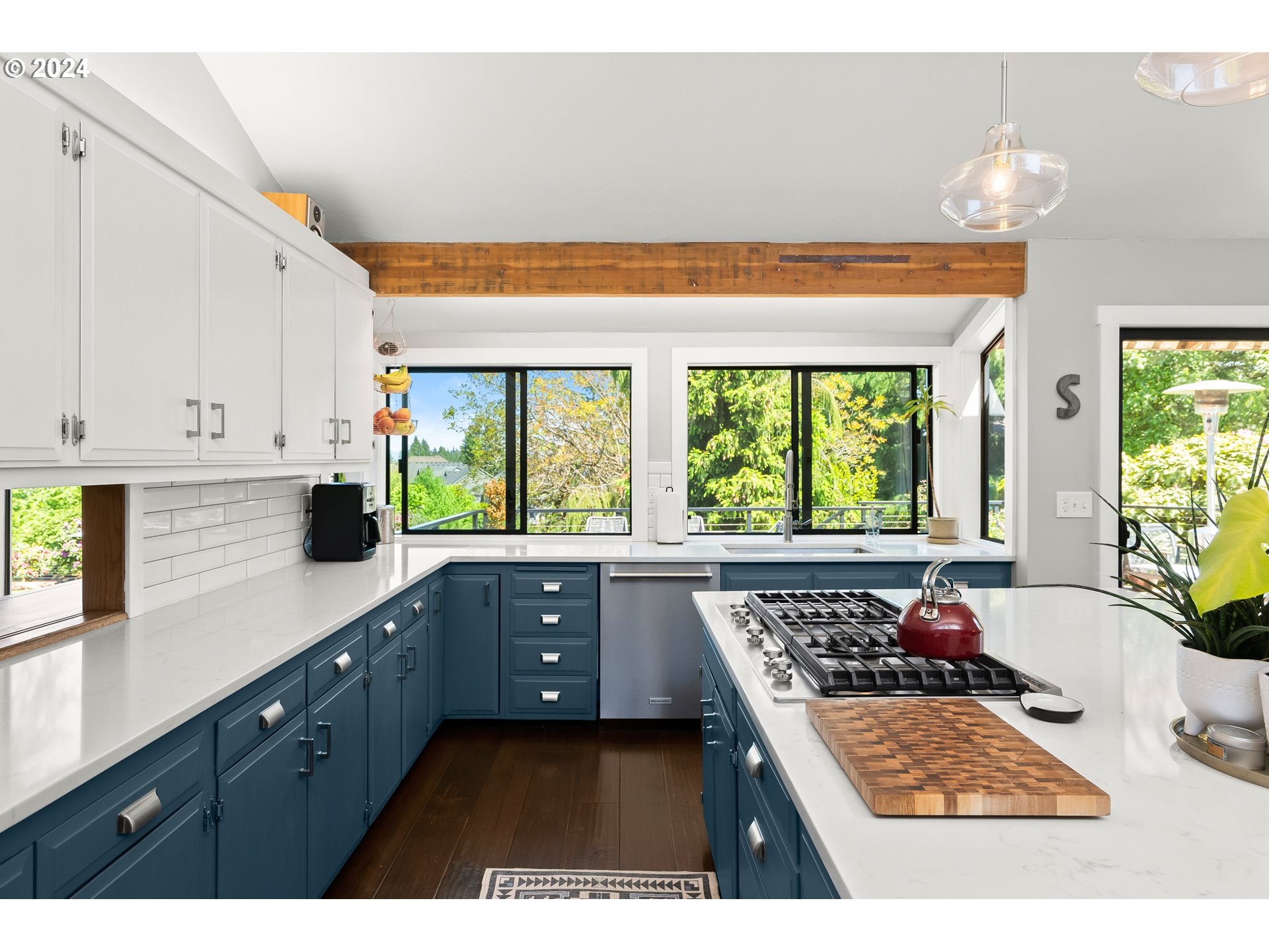 13285 Southwest Bull Mountain Road Tigard, OR 97224 - Photo 7 of 46 Gallery Image 7