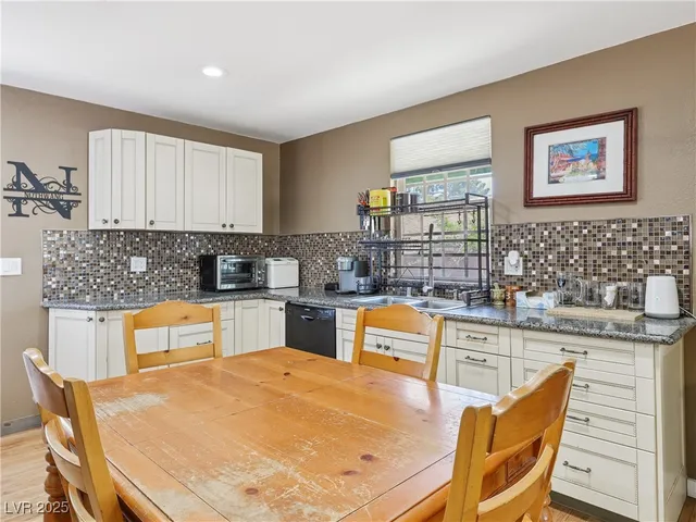 $389,000 | 663 Avenue B, Boulder City, NV 89005