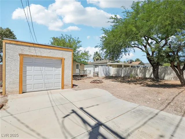 $389,000 | 663 Avenue B, Boulder City, NV 89005