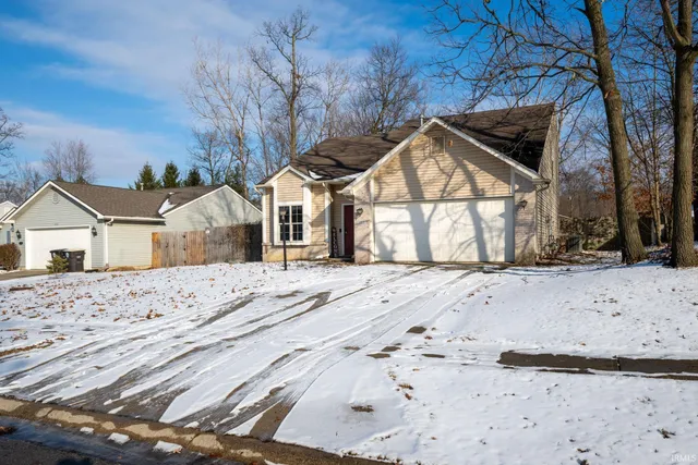 $264,900 | 122 Spring Forest Court, Fort Wayne, IN 46804