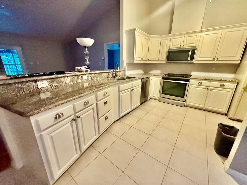 2161 Southwest 41 Lane Gainesville, FL 32608 - Photo 2 of 18