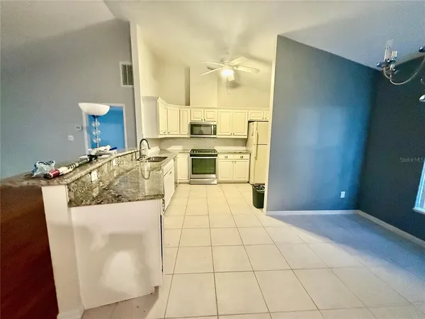 $2,350 | 2161 Southwest 41 Lane, Gainesville, FL 32608