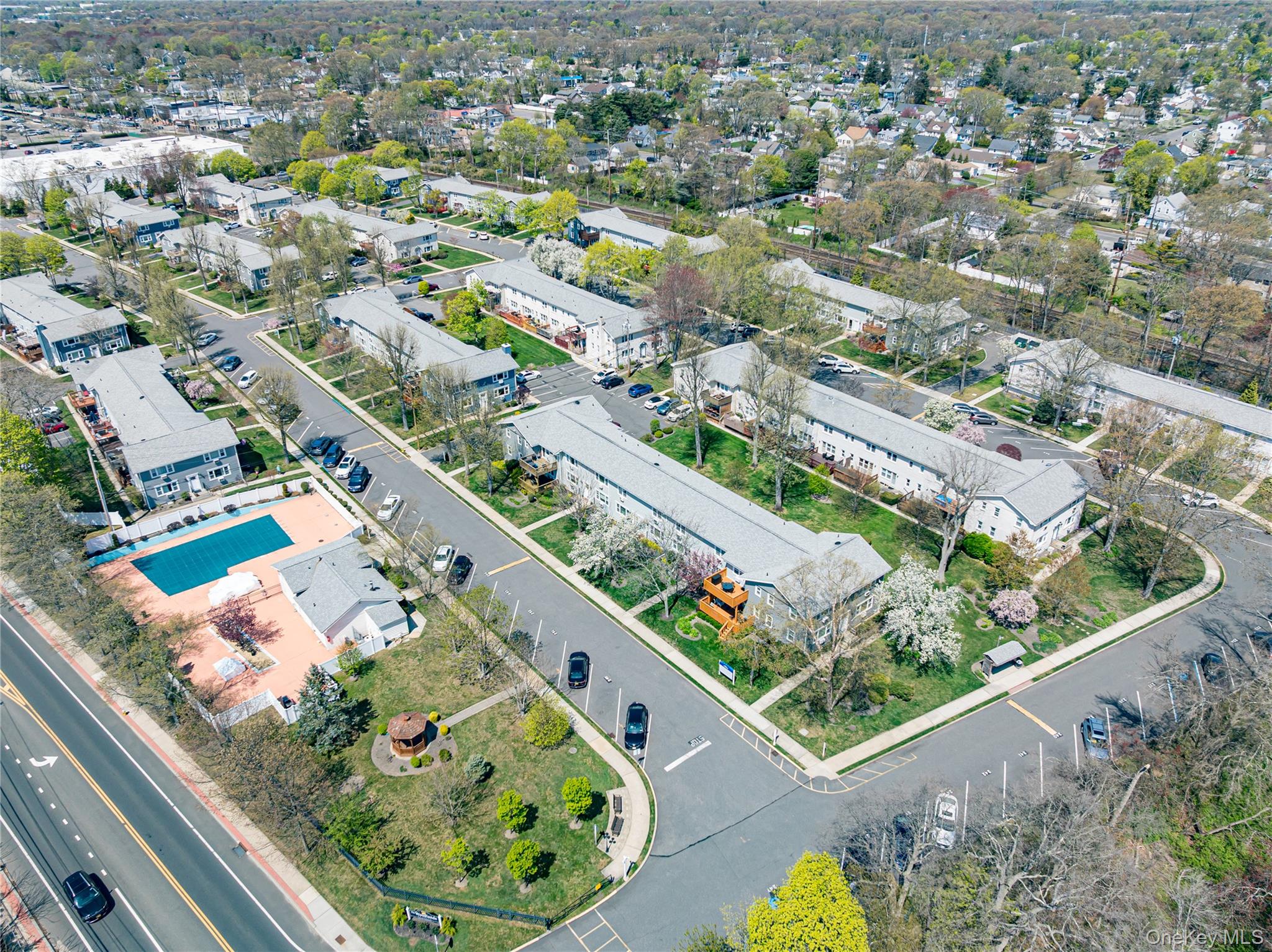 86 Cardinal Lane, Unit 2A Islip, NY 11751 - Photo 16 of 17