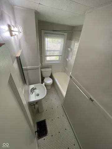 $775 | 841 North Emerson Avenue, Indianapolis, IN 46219