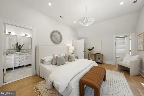 $2,149,000 | 3181 Porter Street Northwest, Washington, DC 20008