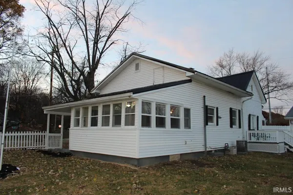 $179,000 | 400 East 8th Street, Veedersburg, IN 47987