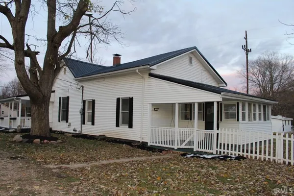 $179,000 | 400 East 8th Street, Veedersburg, IN 47987