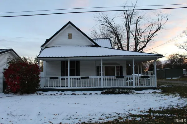 $179,000 | 400 East 8th Street, Veedersburg, IN 47987