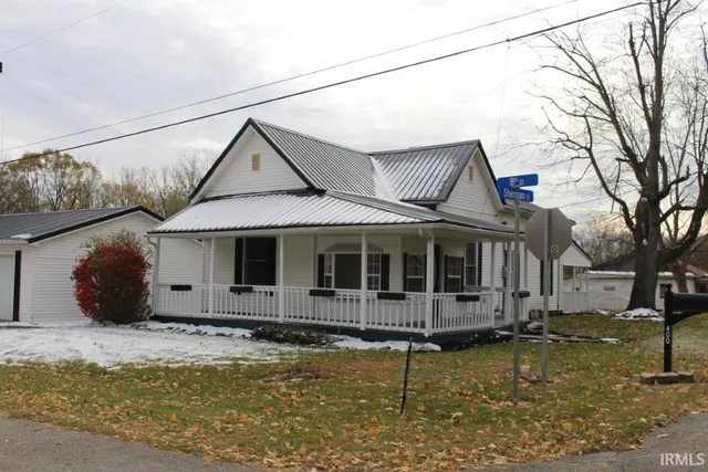 $189,000 | 400 East 8th Street, Veedersburg, IN 47987