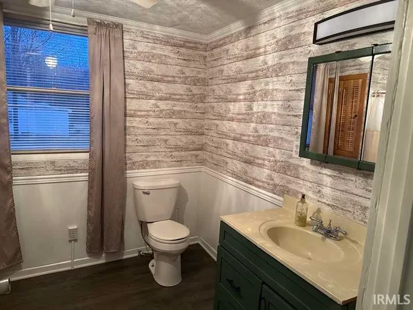 $179,000 | 400 East 8th Street, Veedersburg, IN 47987