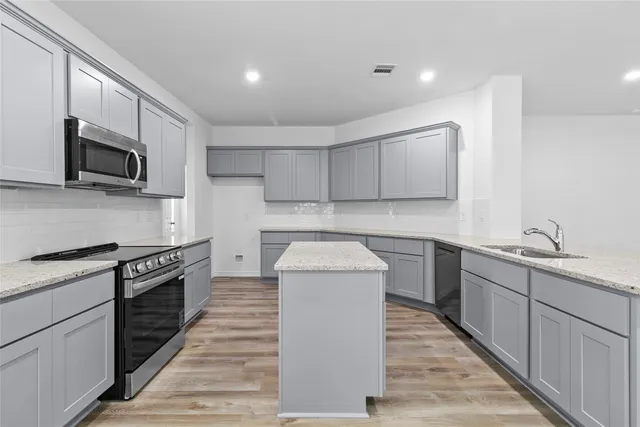 $2,550 | 12384 Lake Conroe Hills Drive, Willis, TX 77318