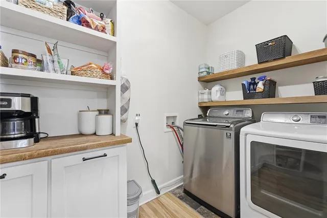 $575,000 | 3108 Southwest Pergola Park Drive, Lee's Summit, MO 64081