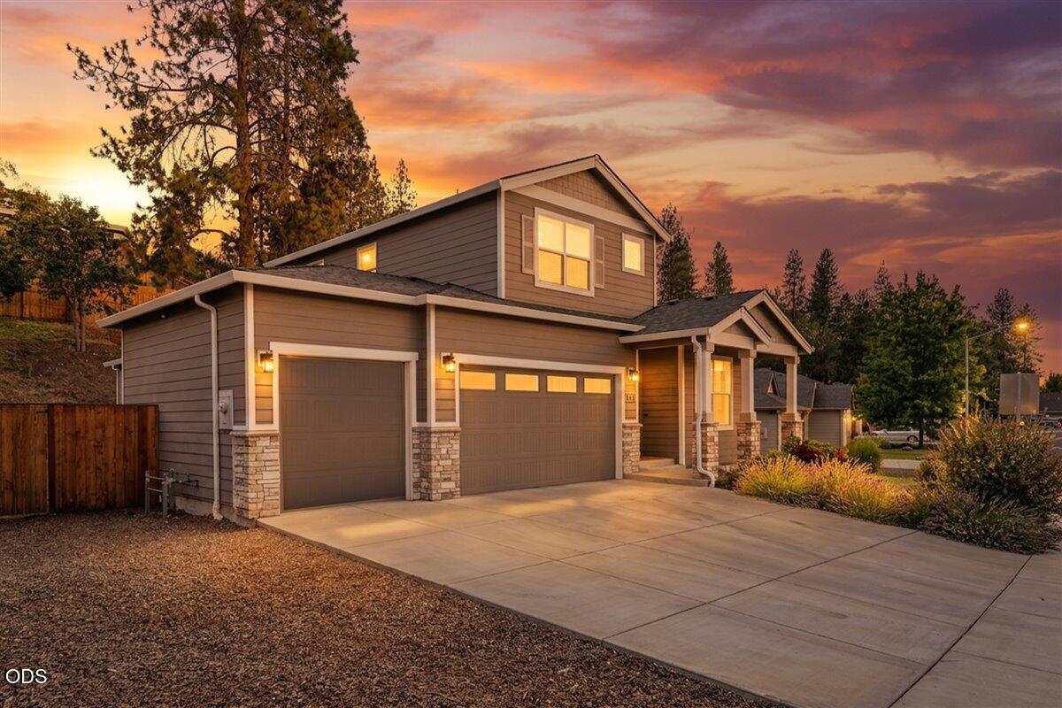 314 Arrowhead Trail Eagle Point, OR 97524 - Photo 2 of 44 Gallery Image 2