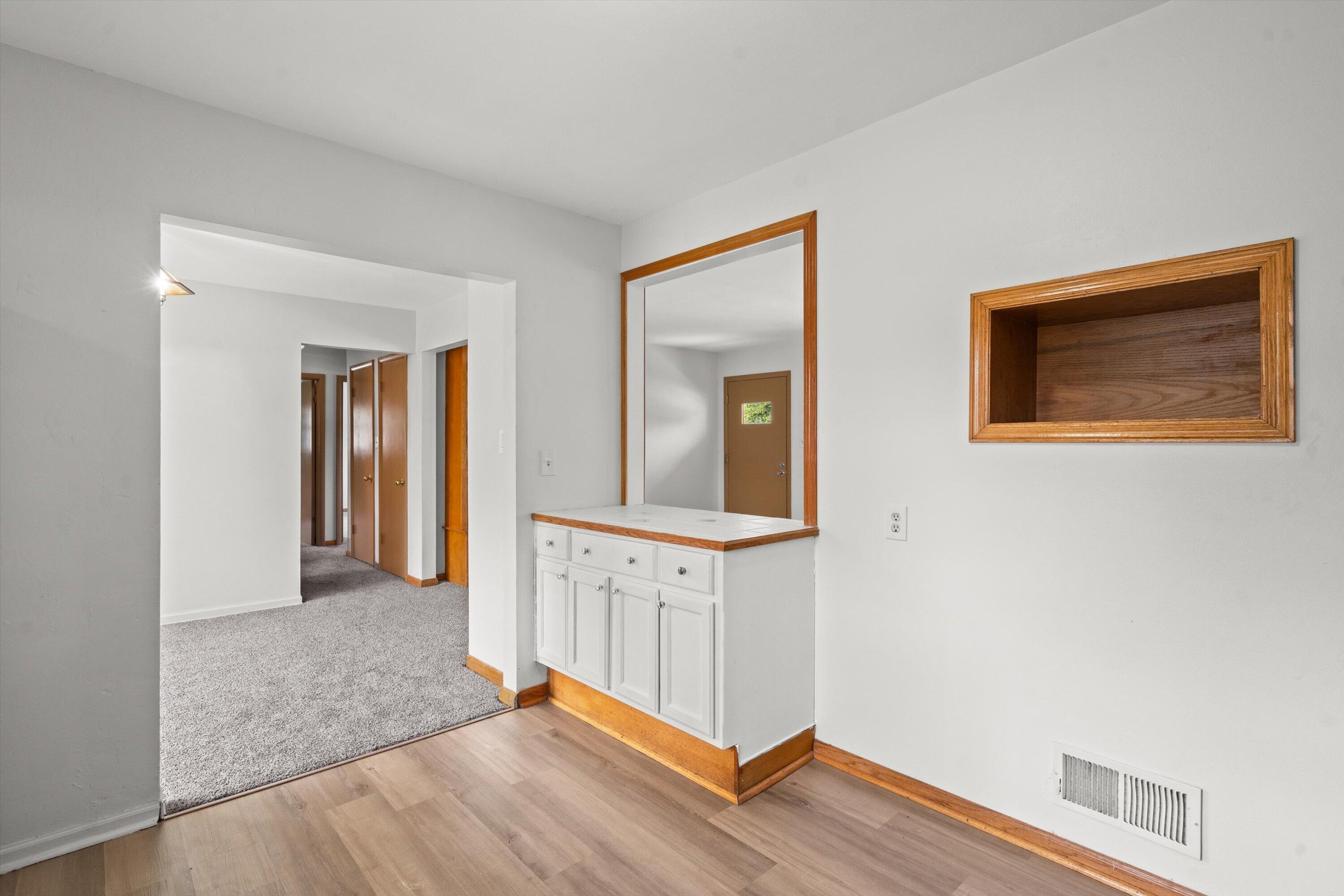 5427 West Spring Lane Milwaukee, WI 53223 - Photo 14 of 32 19-DSC03524