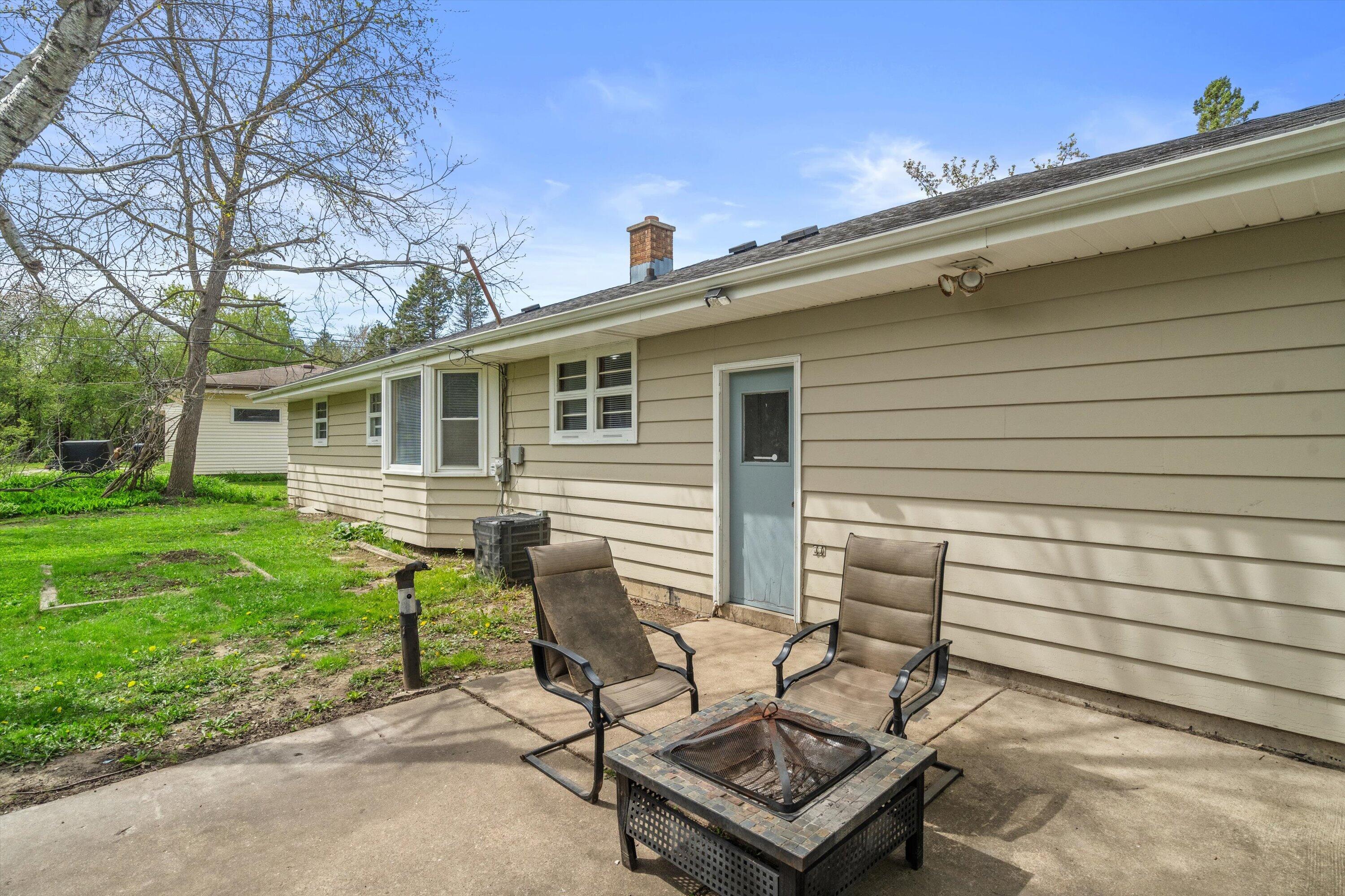 5427 West Spring Lane Milwaukee, WI 53223 - Photo 27 of 32 08-DSC03454