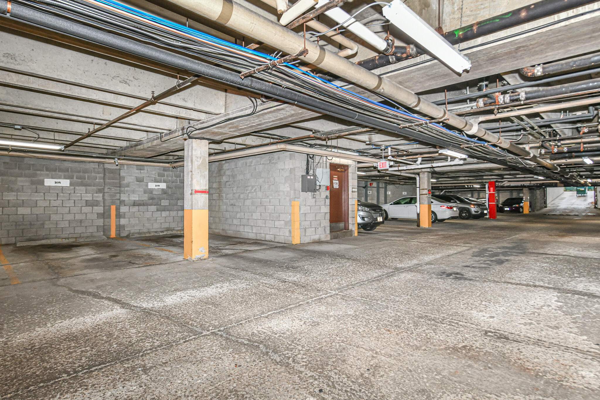 5253 North Lovers Lane Road, Unit 223 Milwaukee, WI 53225 - Photo 32 of 33 garage