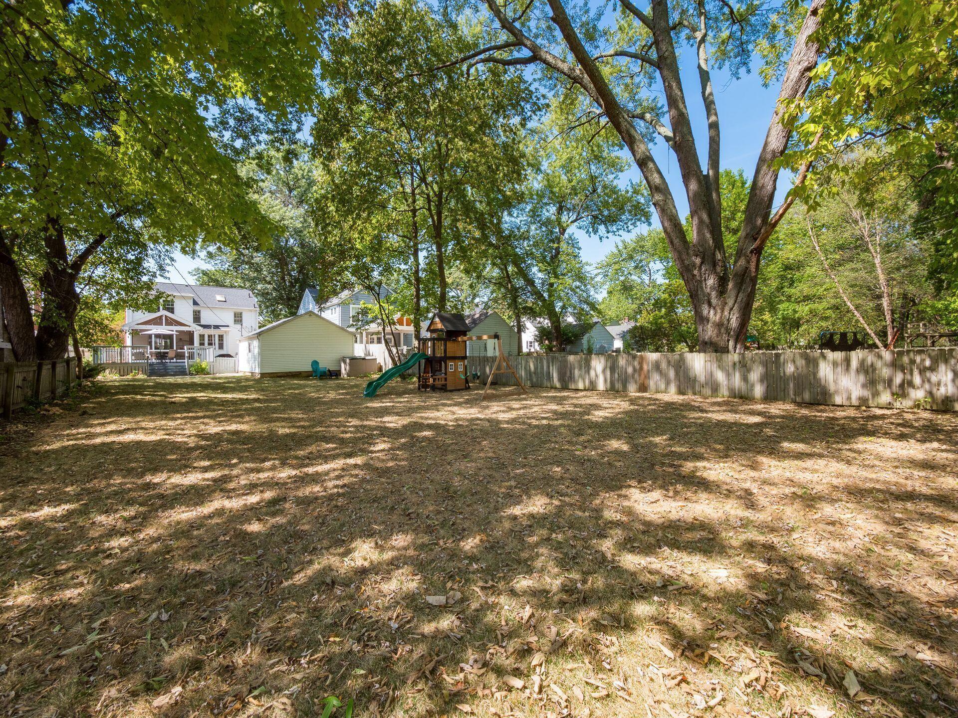206 North Stanwood Road Bexley, OH 43209 - Photo 4 of 60 Backyard and Rear Exterior