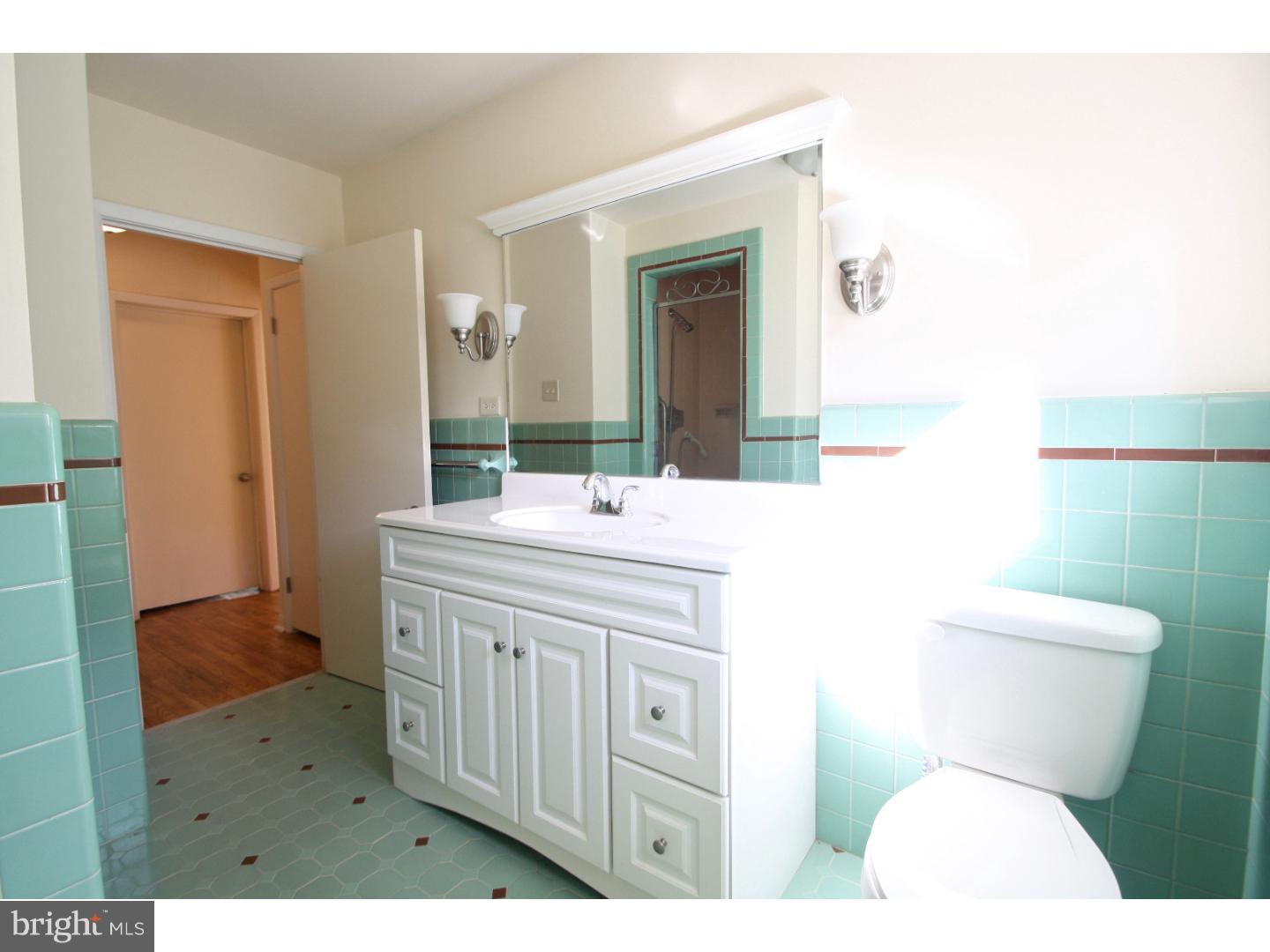 9015 Pine Road Philadelphia, PA 19115 - Photo 13 of 25 Bathroom