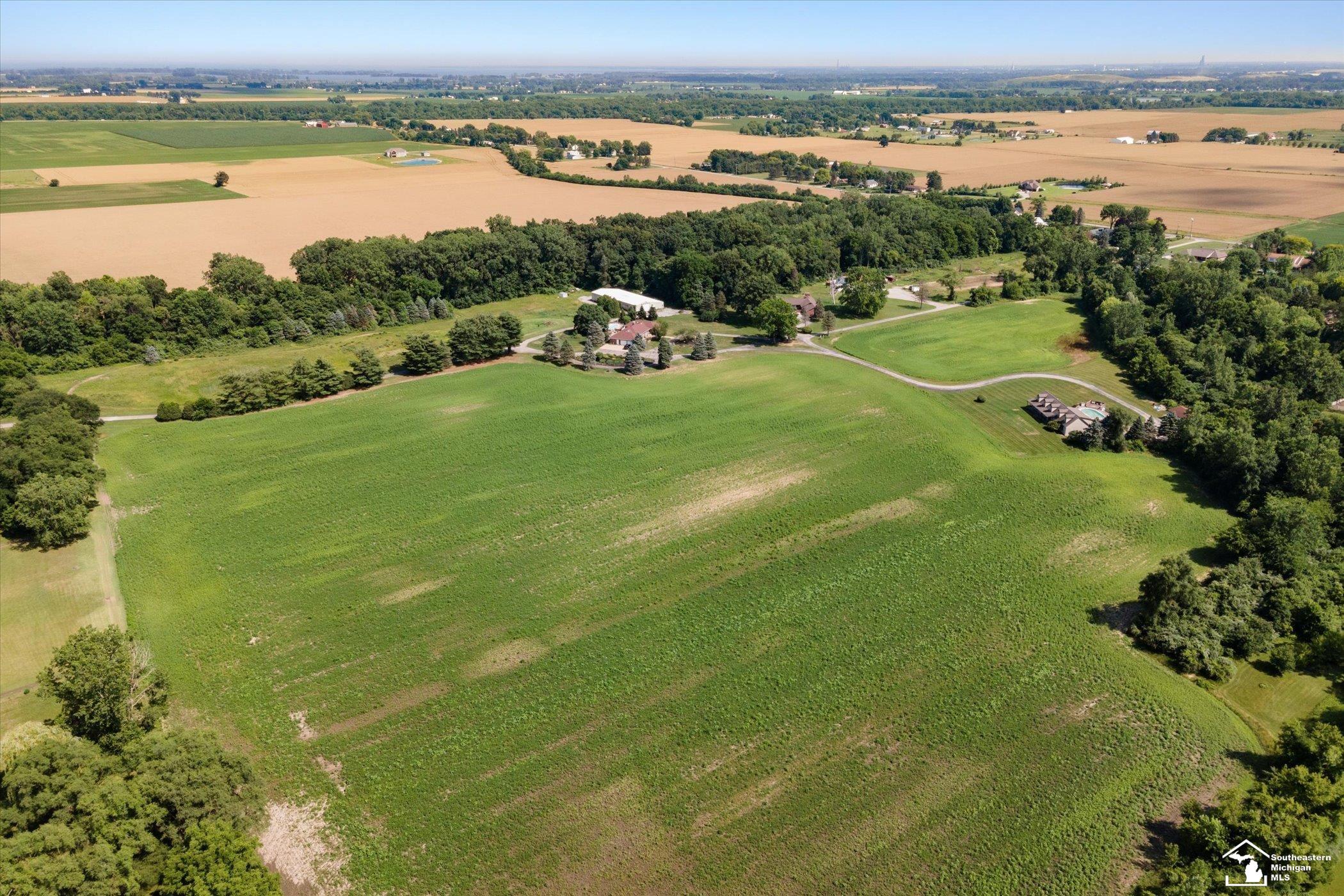 221 East Temperance Road Temperance, MI 48182 - Photo 55 of 66 50114157-54.JPG