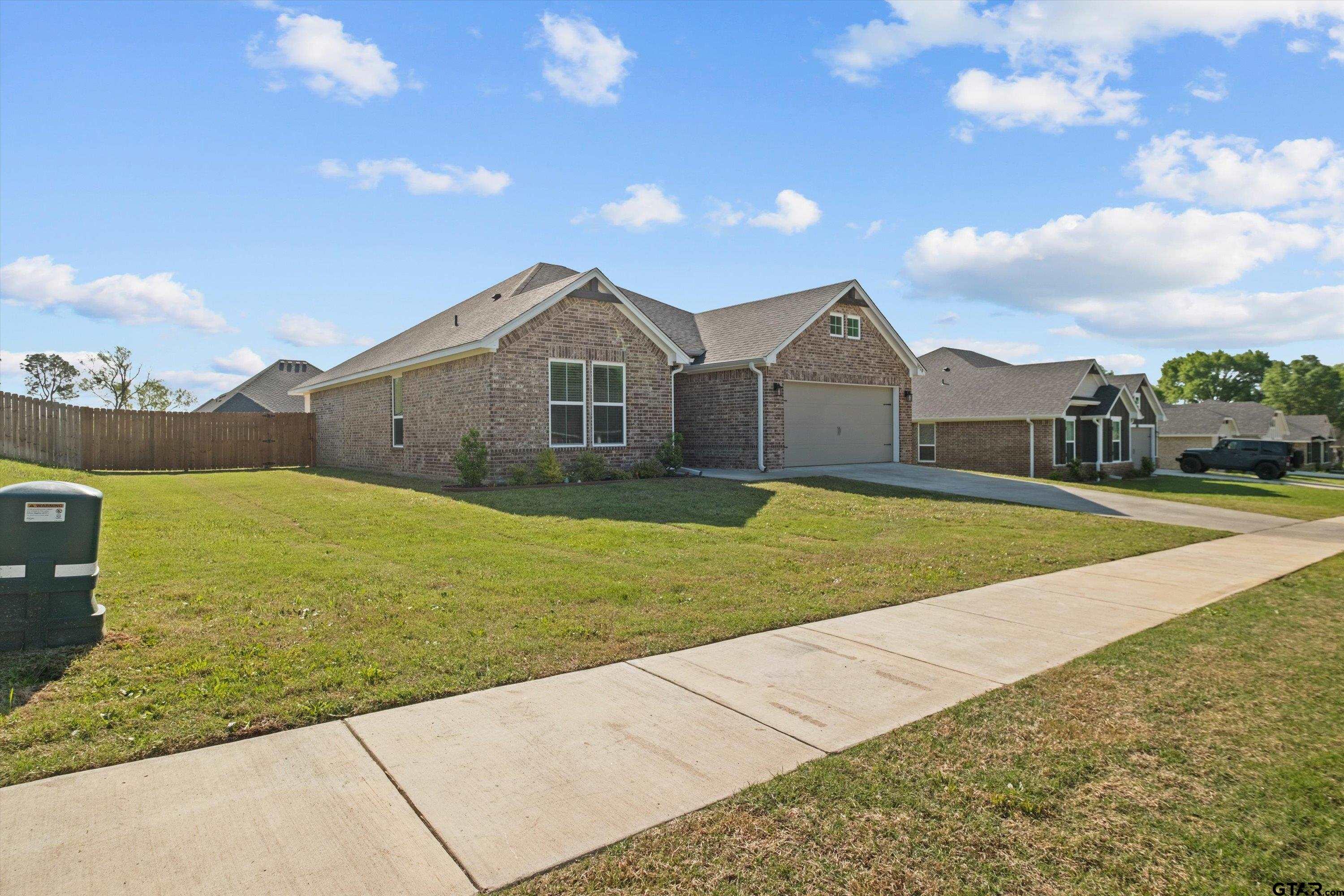 1520 Shug Lane Lindale, TX 75771 - Photo 3 of 27