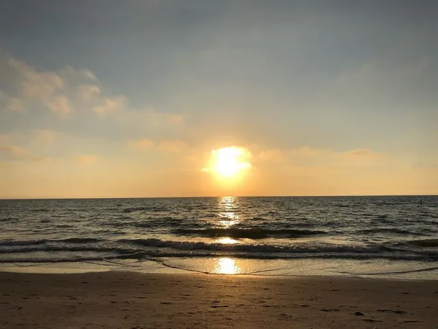 $349,900 | 100 Bluff View Drive, Unit 415A, Belleair Bluffs, FL 33770