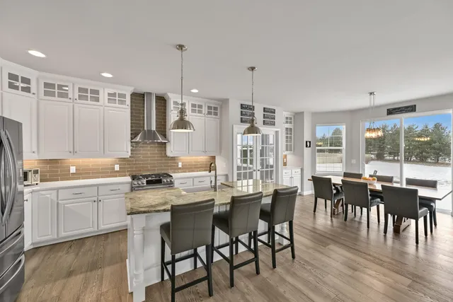 $995,000 | 8130 West Mourning Dove Lane, Mequon, WI 53097