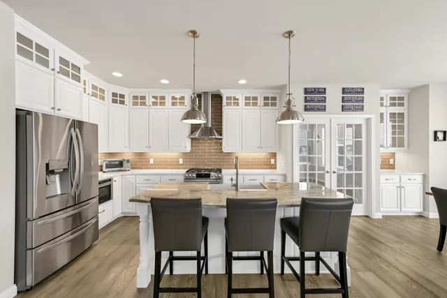 $995,000 | 8130 West Mourning Dove Lane, Mequon, WI 53097