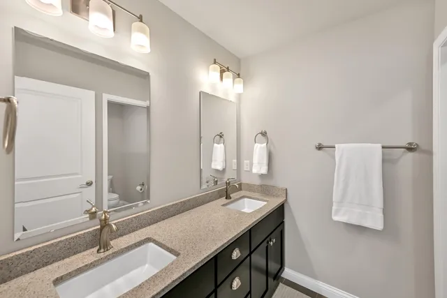 $995,000 | 8130 West Mourning Dove Lane, Mequon, WI 53097