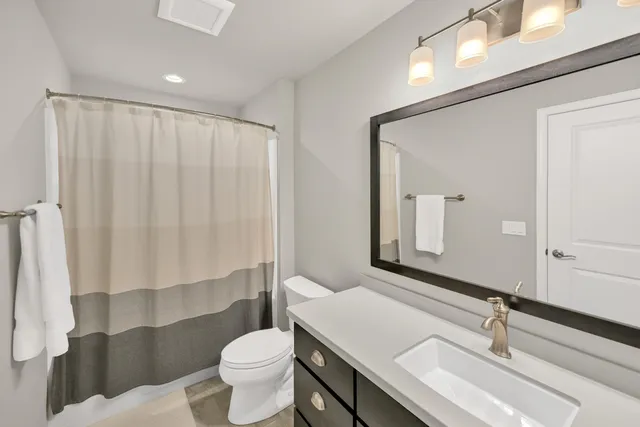 $995,000 | 8130 West Mourning Dove Lane, Mequon, WI 53097