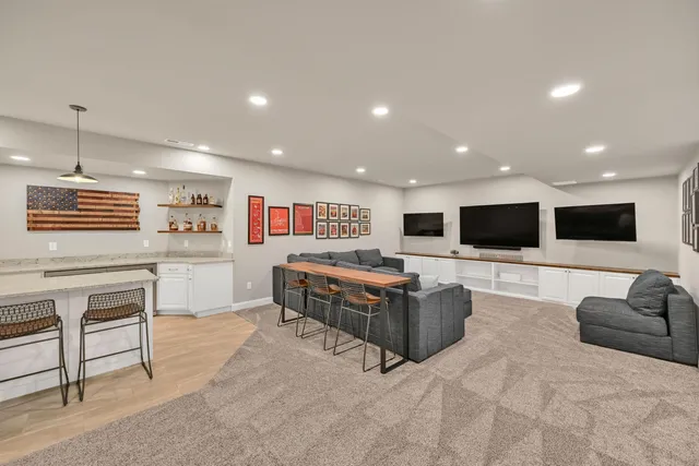 $995,000 | 8130 West Mourning Dove Lane, Mequon, WI 53097