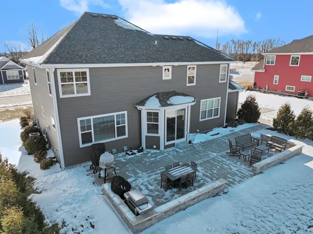 $995,000 | 8130 West Mourning Dove Lane, Mequon, WI 53097