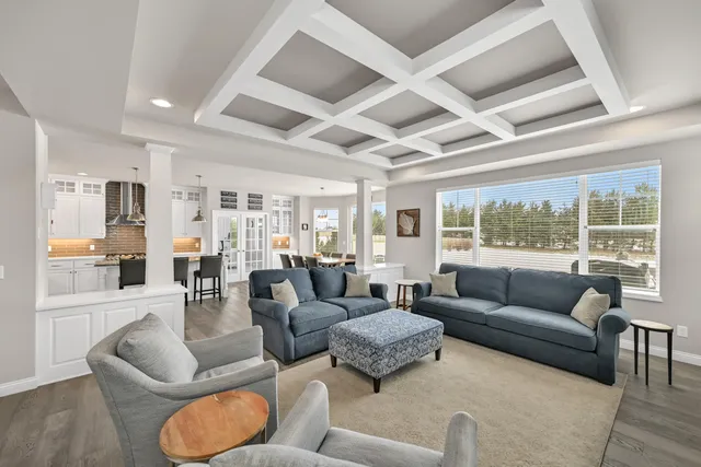 $995,000 | 8130 West Mourning Dove Lane, Mequon, WI 53097