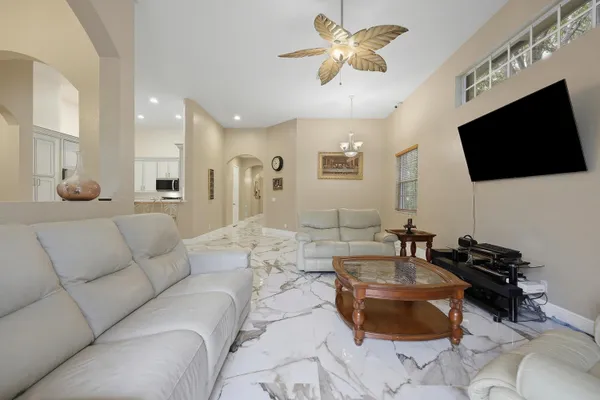 $875,000 | 123 Via Santa Cruz, Jupiter, FL 33458
