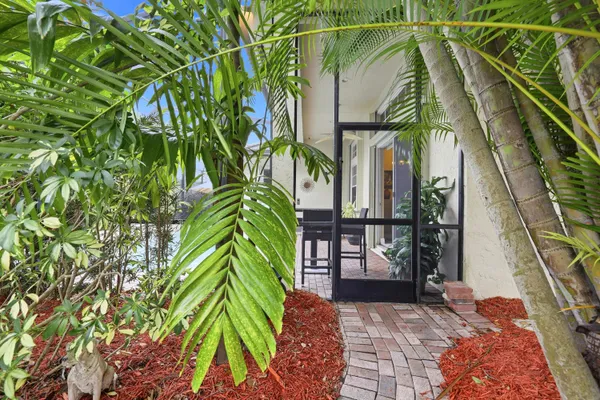$875,000 | 123 Via Santa Cruz, Jupiter, FL 33458