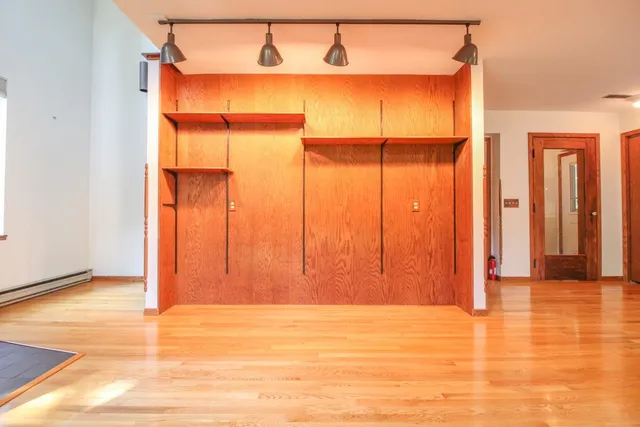 $549,900 | N4522 Park, Cambridge, WI 53523