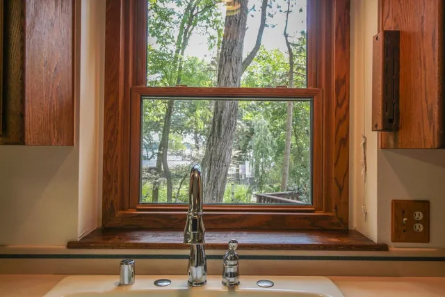 $549,900 | N4522 Park, Cambridge, WI 53523