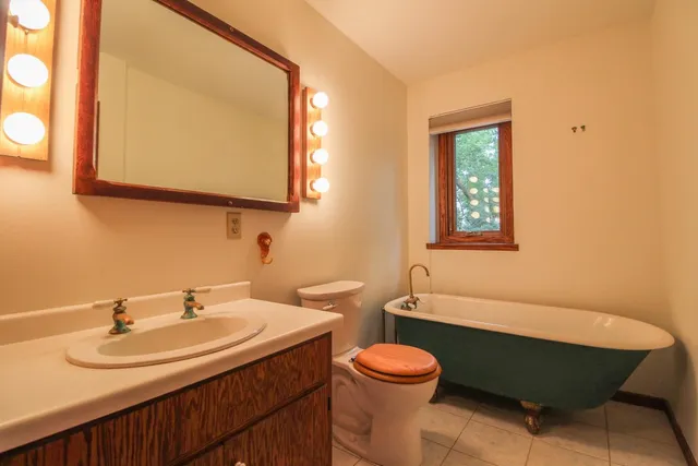 $549,900 | N4522 Park, Cambridge, WI 53523