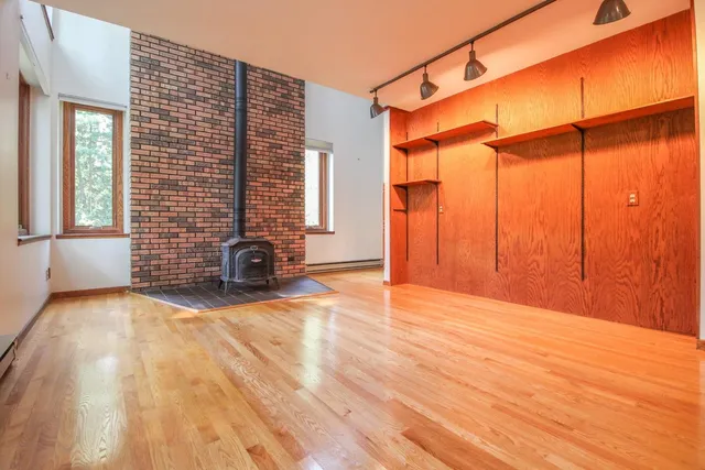 $549,900 | N4522 Park, Cambridge, WI 53523