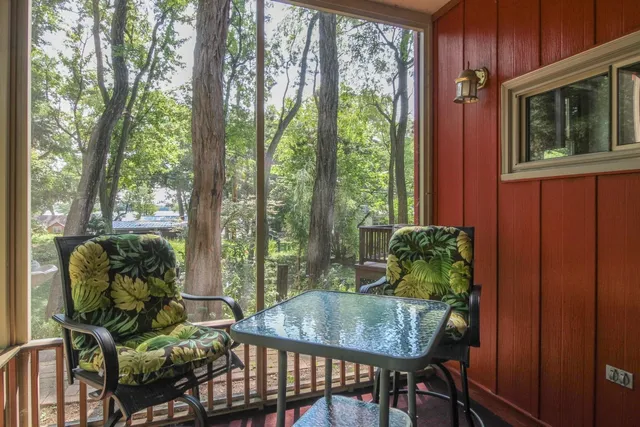 $549,900 | N4522 Park, Cambridge, WI 53523