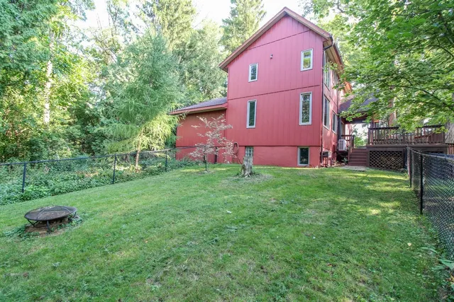 $549,900 | N4522 Park, Cambridge, WI 53523