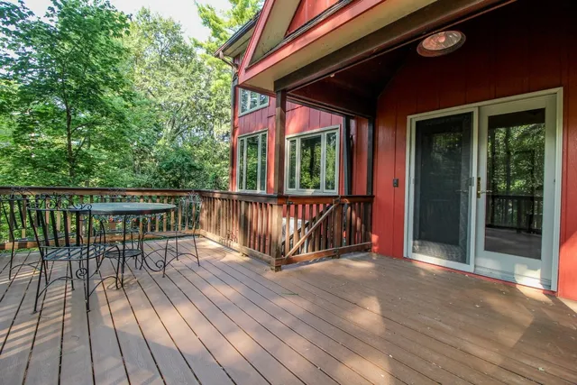 $549,900 | N4522 Park, Cambridge, WI 53523