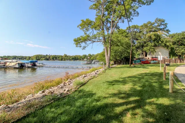 $549,900 | N4522 Park, Cambridge, WI 53523