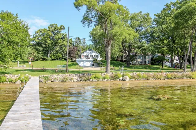 $549,900 | N4522 Park, Cambridge, WI 53523